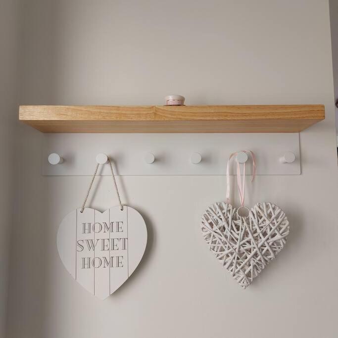Cheerful, Cosy, One Bedroom Home With Patio And Parking Newbury  Eksteriør billede